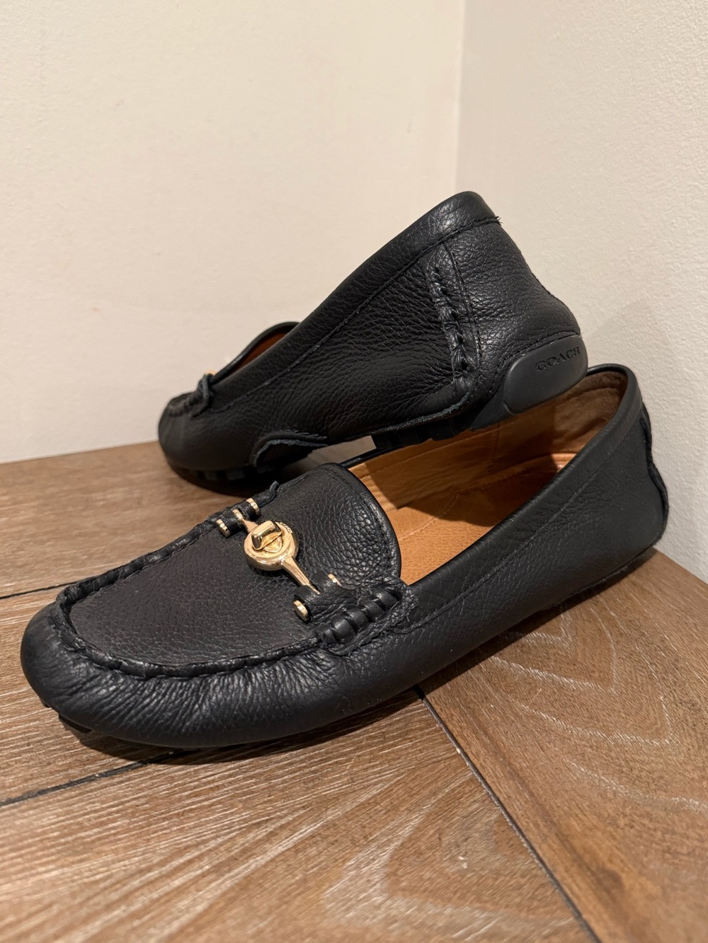 Coach Arlene Turnlock Pebble Grain Black Leather Loafers Size 8 Driving Shoes